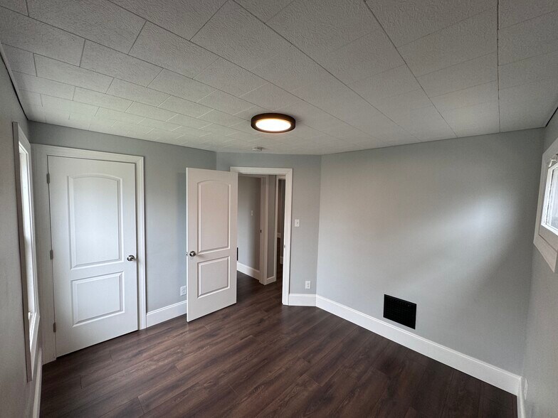 Building Photo - 388 Wabash Ave