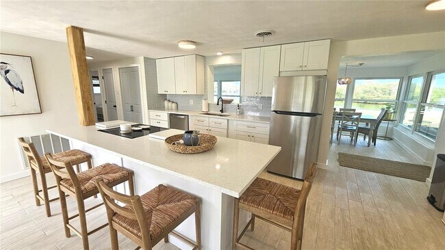 Building Photo - 1210 Maryknoll Rd