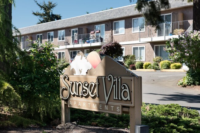 Building Photo - Sunset Villa