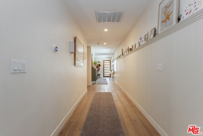 Building Photo - 4114 Edenhurst Ave