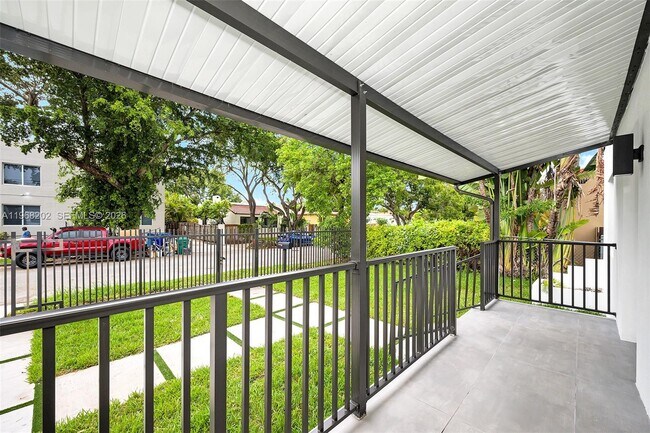 Building Photo - 1854 SW 17th St