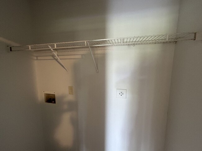 Building Photo - 14105-14109 Red House Road