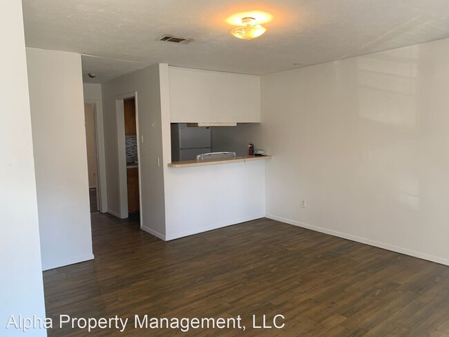 Building Photo - 1 br, 1 bath House - 3720 West Capitol Str...