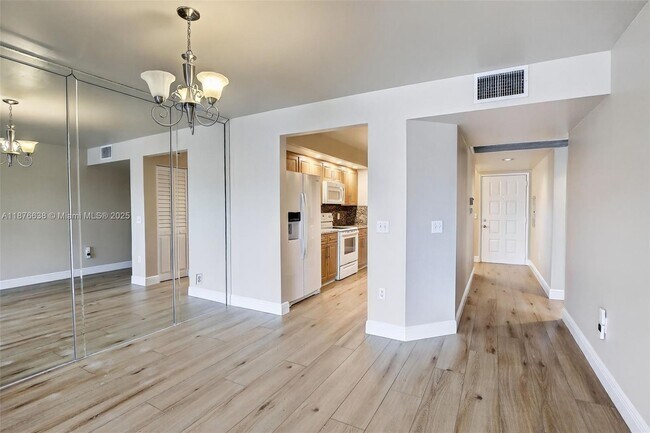 Building Photo - 1500 SW 131st Way