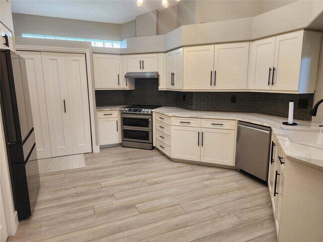 Building Photo - 3761 Amapola Ln