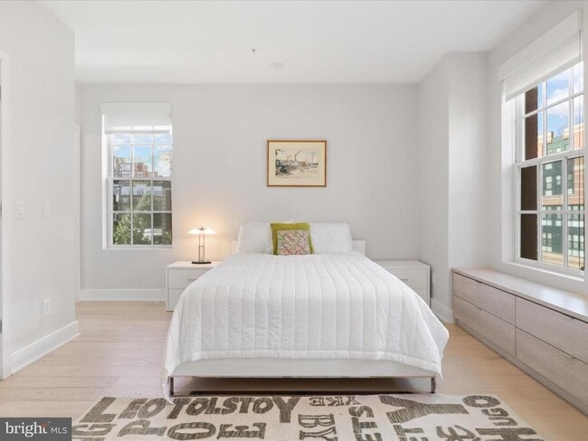 Building Photo - 1701 16th St N