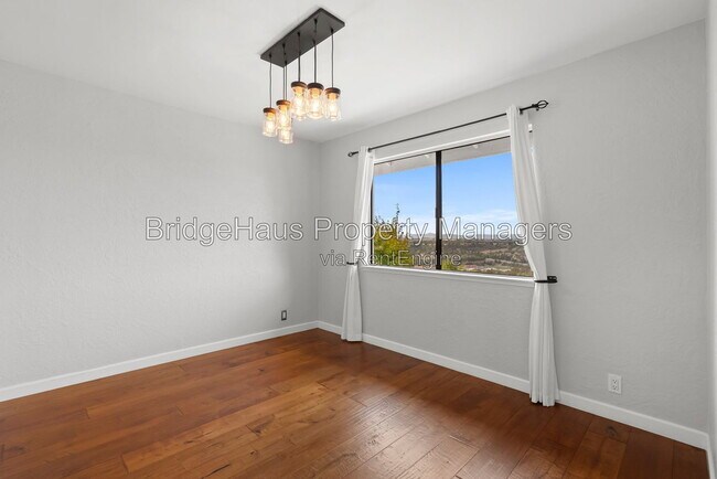 Building Photo - 6531 Corte Valdez