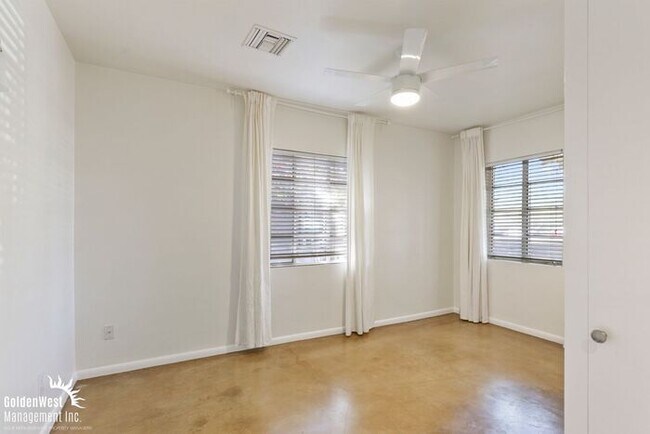 Building Photo - Charming 2Bdm 2Ba Home with Modern Studio ADU in Uptown Phoenix!