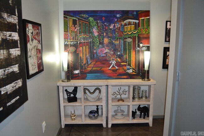 Building Photo - 315 Rock St