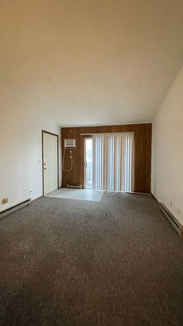 Building Photo - WEST LAFAYETTE...1 Bedroom 1 Bath