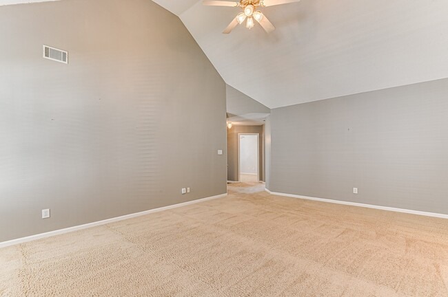 Building Photo - 490 Connemara Trail