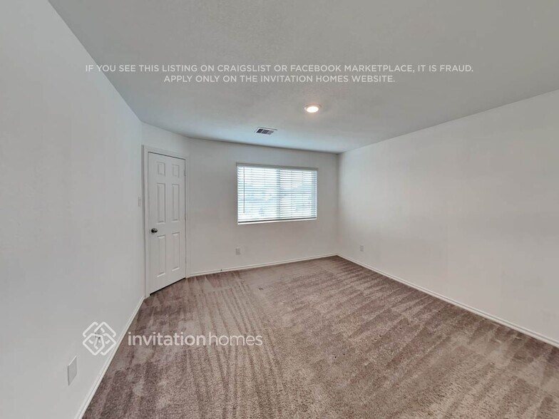 Building Photo - 18706 Charter Elm Dr