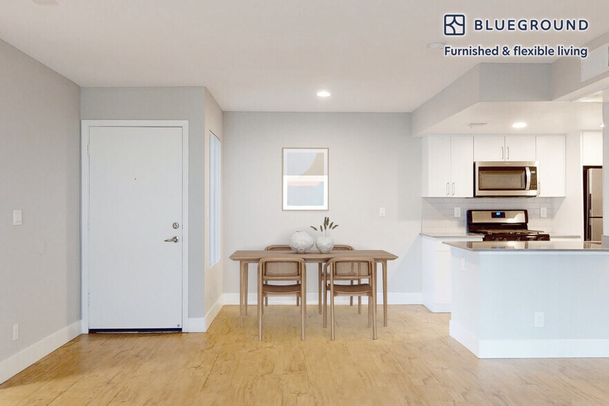 Building Photo - 3831 Orchid Ln