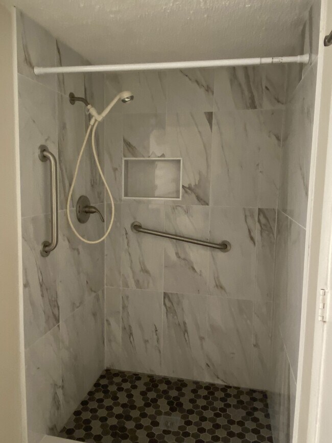 Building Photo - 4433 Narraganset Trail