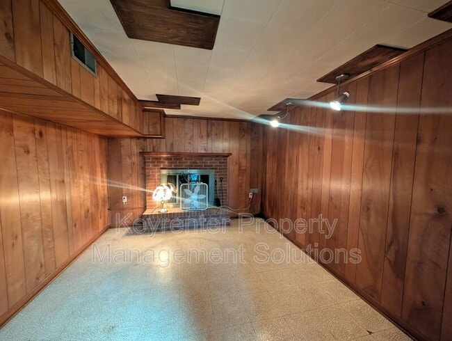 Building Photo - 700 Shenandoah Ave