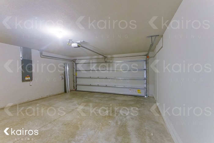 Building Photo - 1247 Huntington St