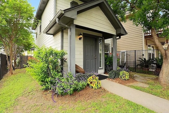 Primary Photo - 1201 Ruthven St