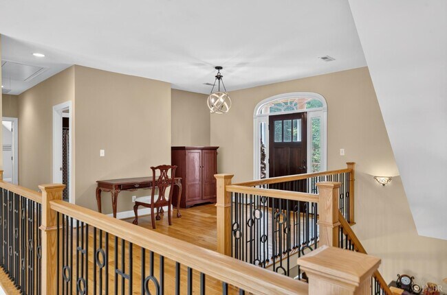Building Photo - 237 Golf Course Trail
