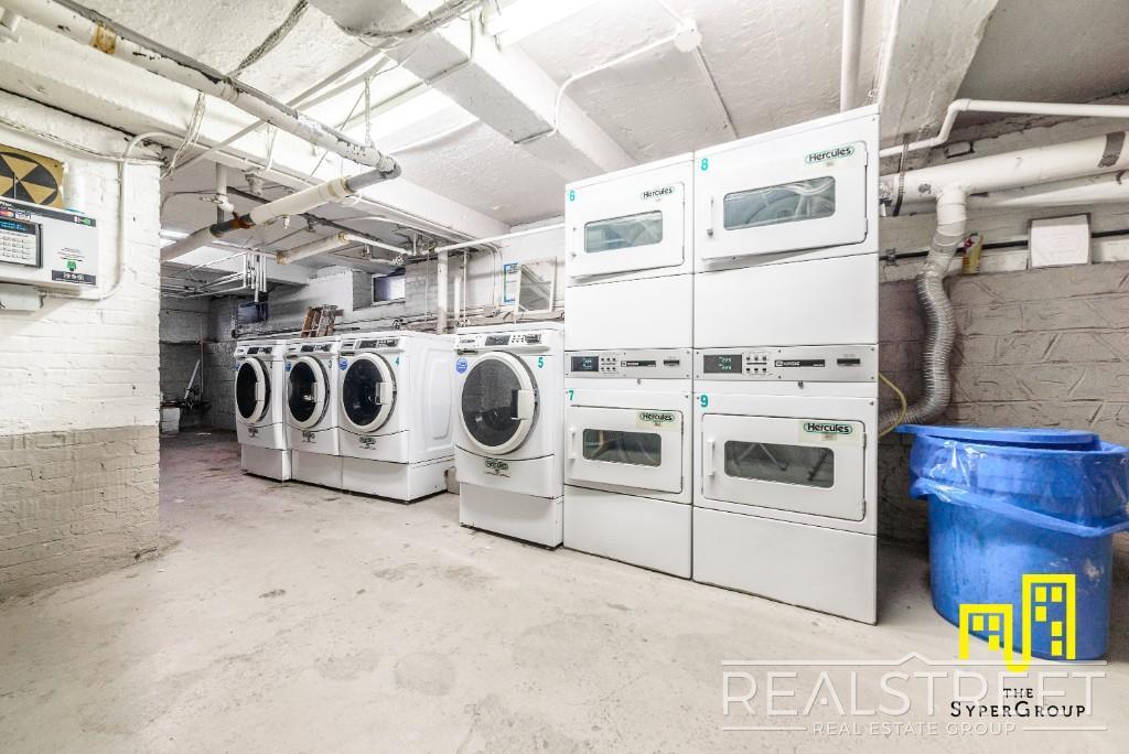 Building Photo - NEWLY RENOVATED 3 BED 2 BATH APT in Brooklyn Heights!