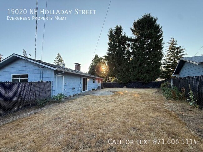 Building Photo - 19020 NE Holladay St