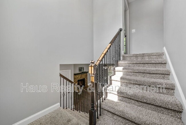 Building Photo - 150 Sycamore Hill Dr
