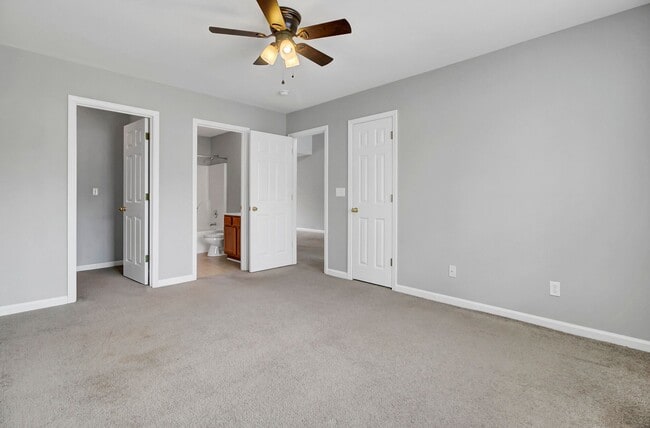 Building Photo - Premier Living With Dual Primary Suites & Community Comforts