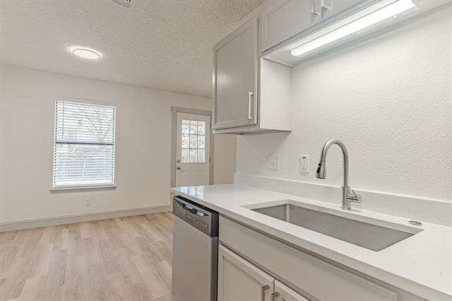 Building Photo - 1201 SE 11th Ave