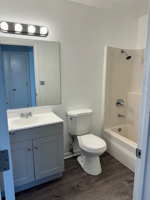 Building Photo - 1913 W 1st St