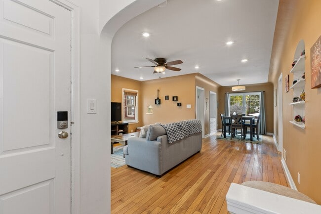 Building Photo - 1411 W Fort St