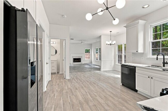 Building Photo - 2280 Orleans Ave