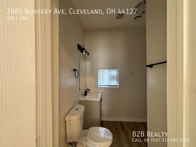 Building Photo - 2985 Nursery Ave