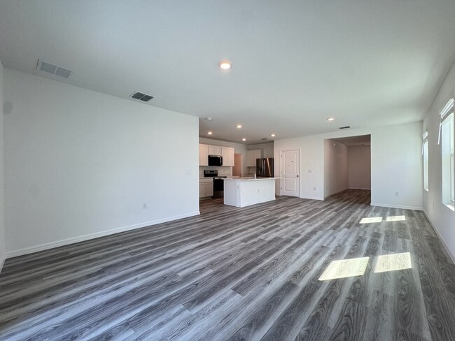 Building Photo - 10523 Dusty Boot Rd