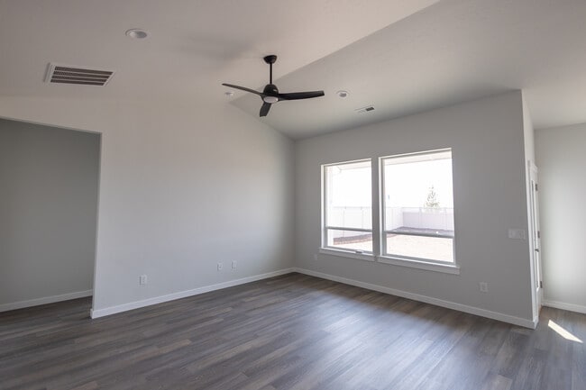 Building Photo - 10617 W Garganey Dr