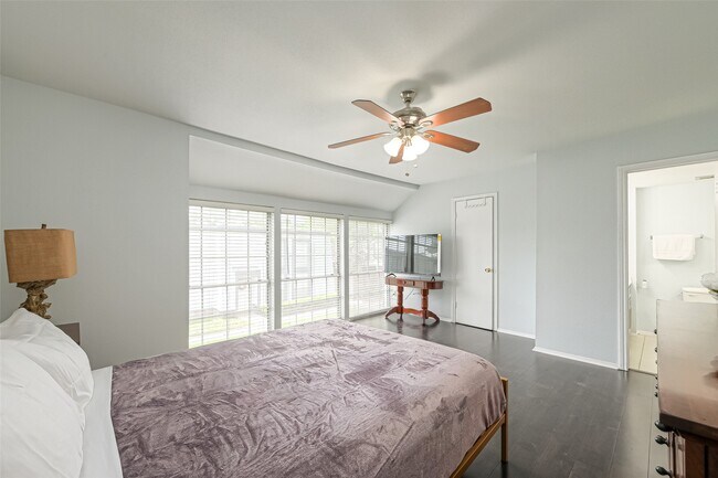 Building Photo - 10188 Beekman Pl Dr