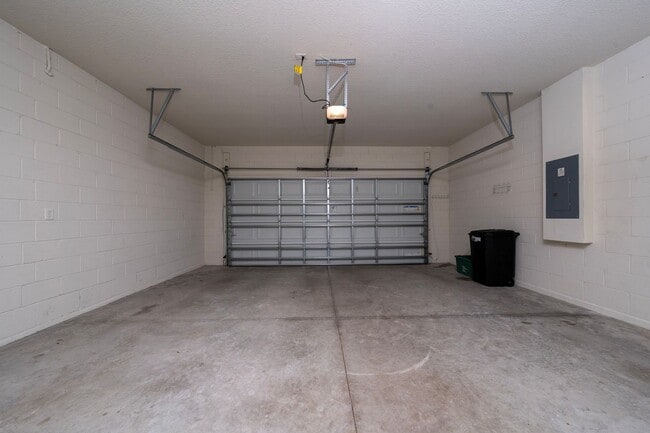 Building Photo - Beautiful Single-Family Home for Rent in Reserve at Legacy Park.Casselberry.