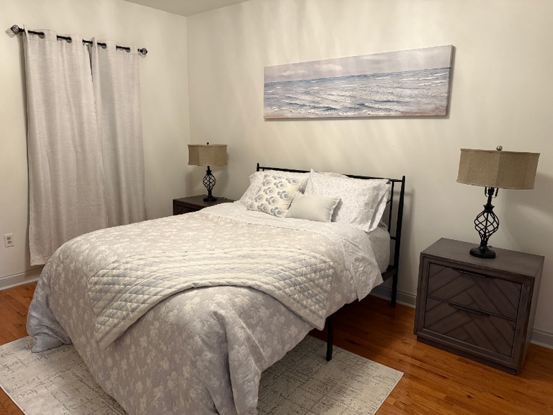 Primary Photo - 324 Long Pointe Ln