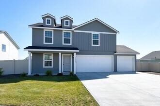 Building Photo - Stunning 4-Bed Home with 3-Car Garage in Cirrus Pointe – Caldwell