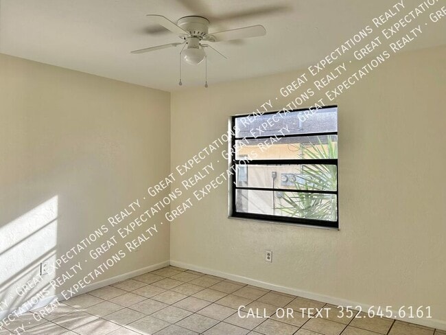 Building Photo - 1904 NE 17th Pl