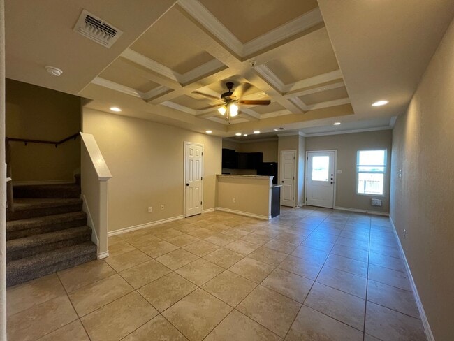 Building Photo - Town home for rent