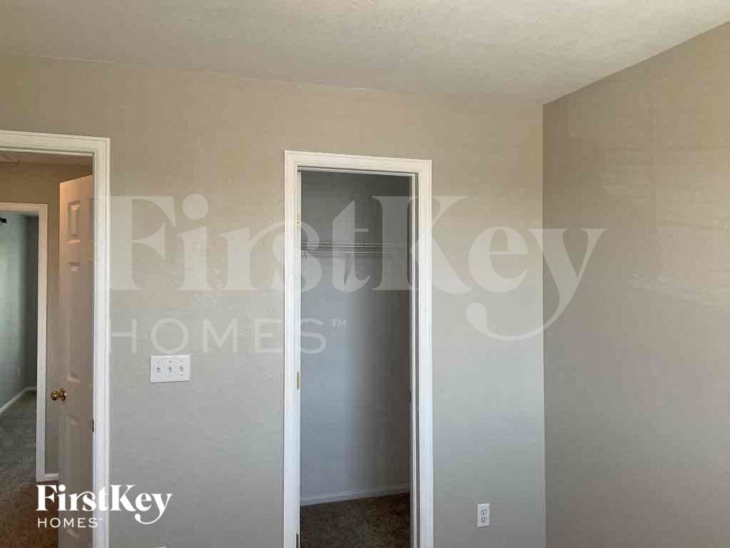 Building Photo - 24620 E Wyoming Cir