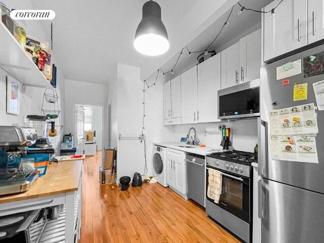 Building Photo - 1380 DeKalb Ave