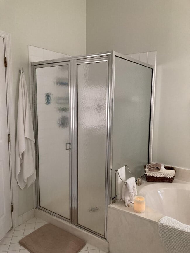 Building Photo - 4382 Fox Ridge Dr