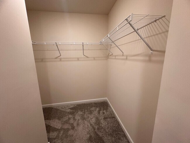 Building Photo - 3BR 2.5BA Townhome in High Point