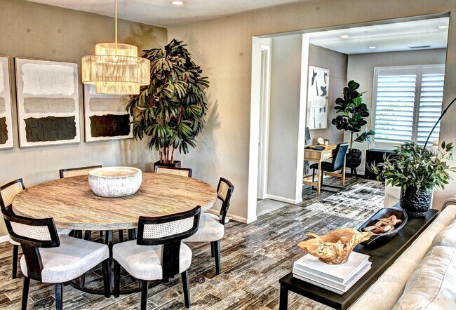 Building Photo - 51234 Longmeadow St