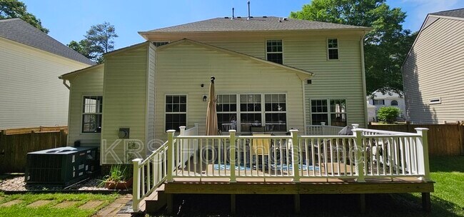 Building Photo - 125 Crosspointe Ct
