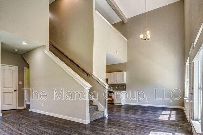 Building Photo - 1110 Woburn Dr