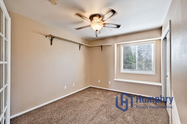 Building Photo - Charming home minutes from Settler's Park
