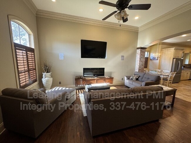 Building Photo - 330 Dunvegan Ct