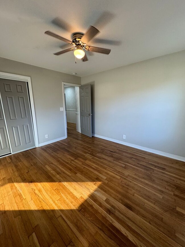 Building Photo - Beautifully Renovated 3-Bedroom Home with ...