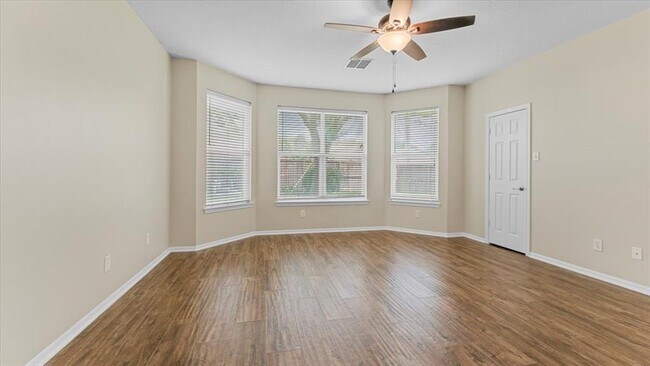Building Photo - 9722 Therrell Dr